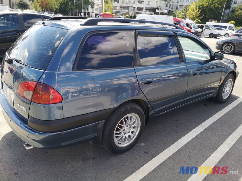 2000' Toyota Avensis photo #4