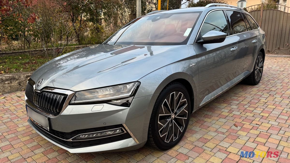 2021' Skoda Superb photo #2