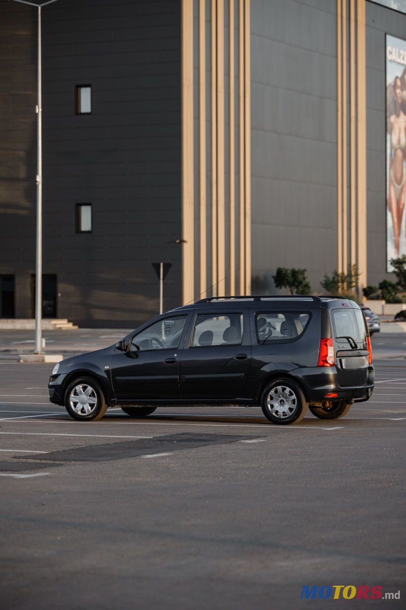 2008' Dacia Logan Mcv photo #3