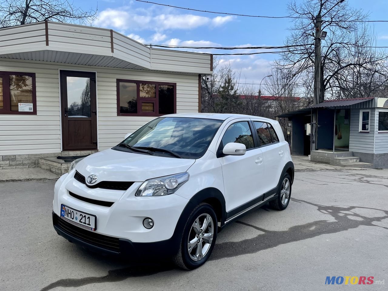 2013' Toyota Urban Cruiser photo #2