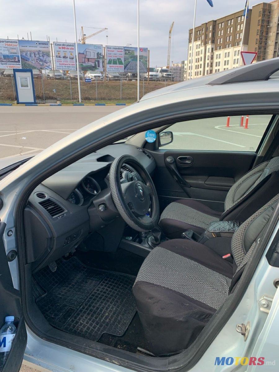 2004' Renault Megane photo #5