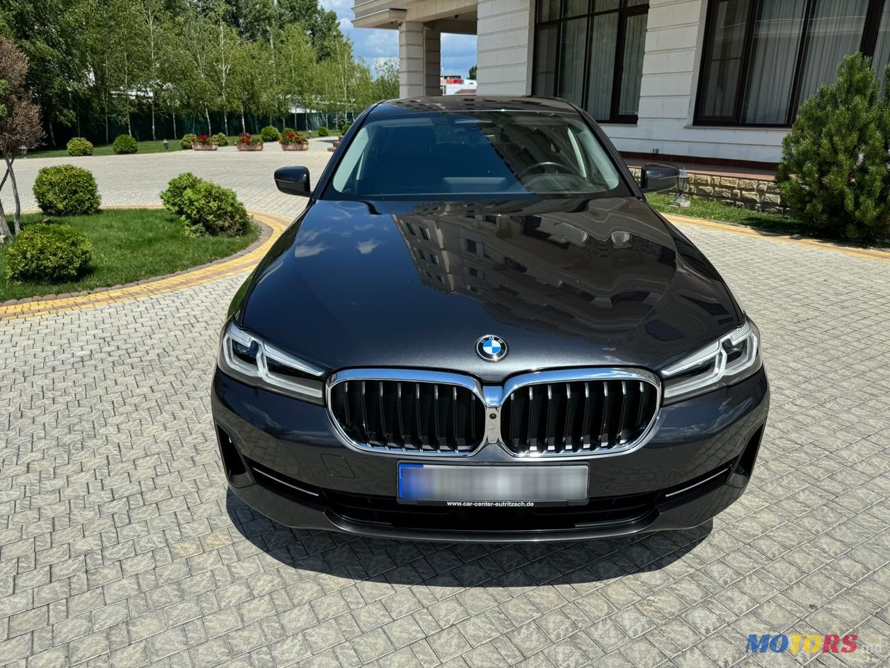 2020' BMW 5 Series photo #3