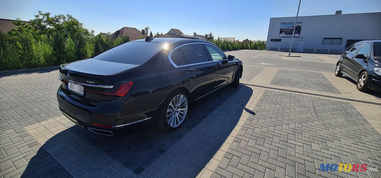 2019' BMW 7 Series photo #5