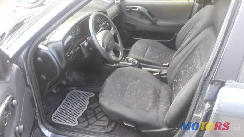 1996' Volkswagen Passat photo #5