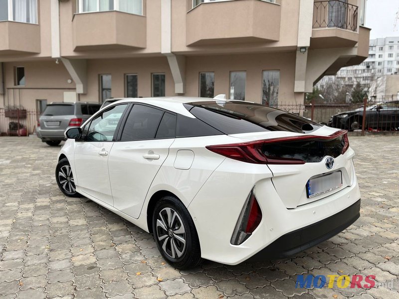 2017' Toyota Prius Prime photo #3