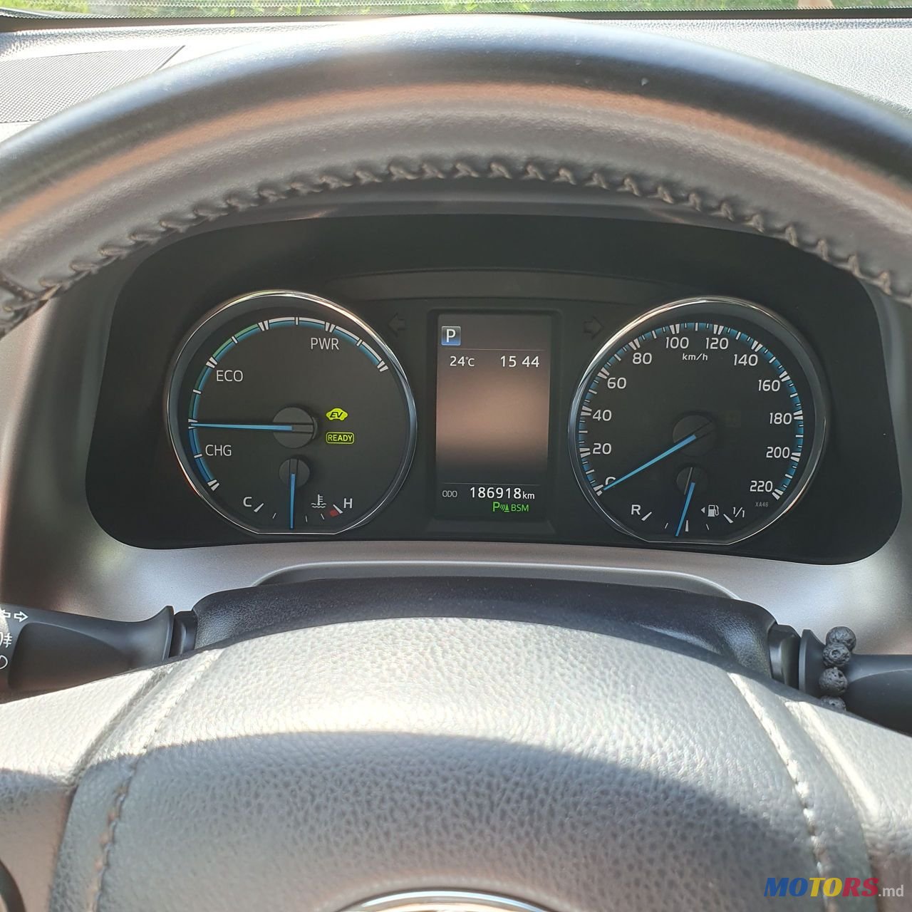 2016' Toyota RAV4 photo #5