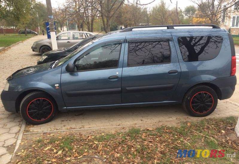 2007' Dacia Logan Mcv photo #1