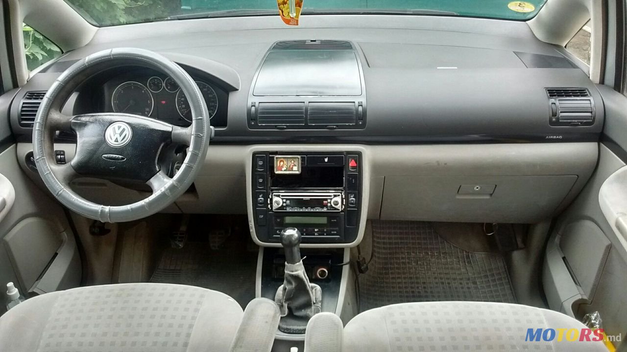 2001' Volkswagen Sharan photo #4
