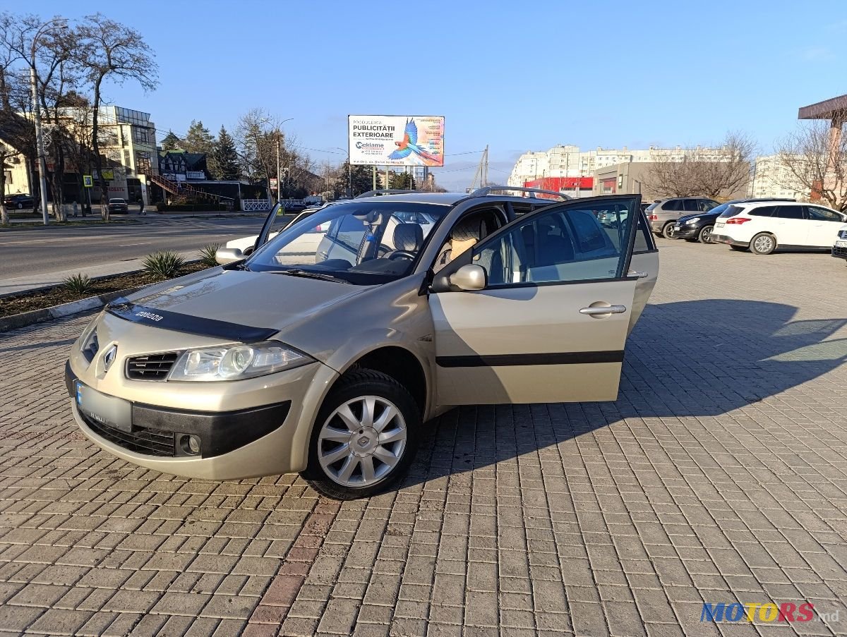 2008' Renault Megane photo #2