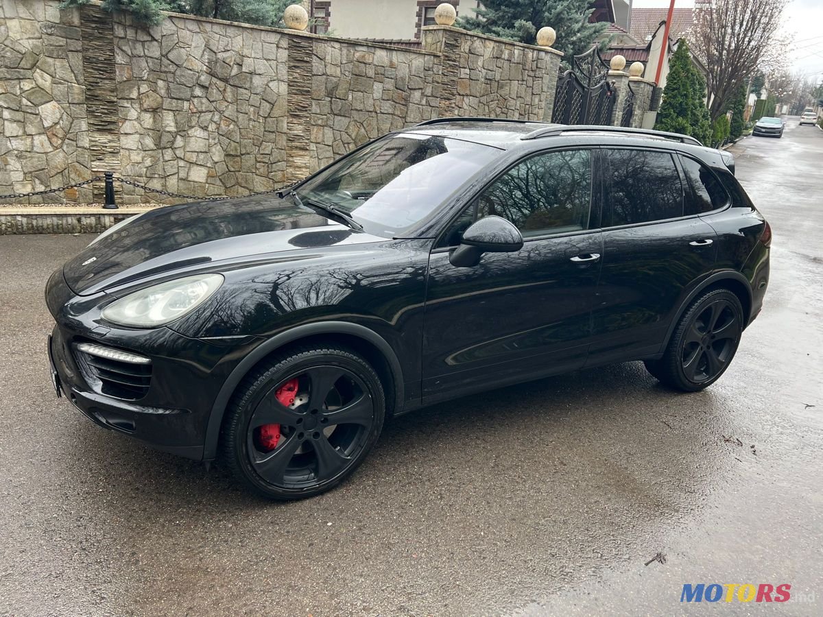 2011' Porsche Cayenne photo #1