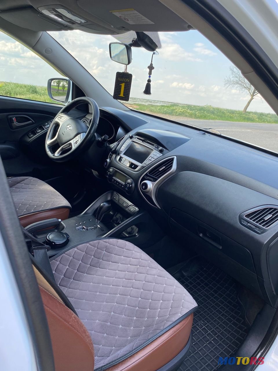 2010' Hyundai Tucson photo #5