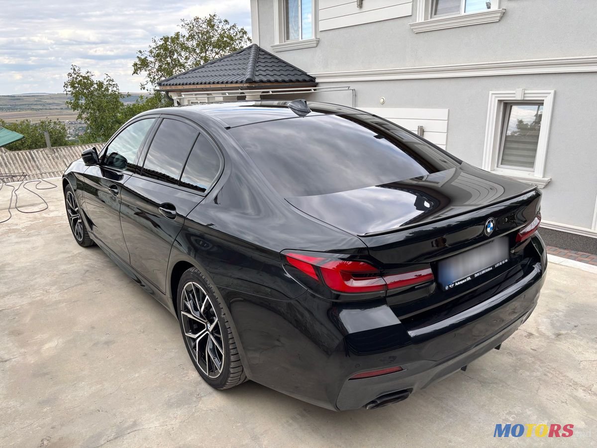 2020' BMW 5 Series photo #4