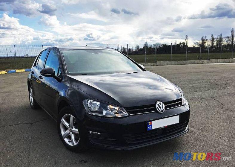 2013' Volkswagen Golf photo #1