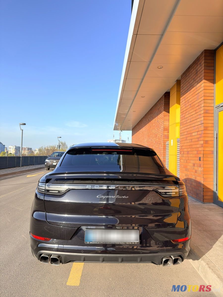 2020' Porsche Cayenne Coupe photo #4