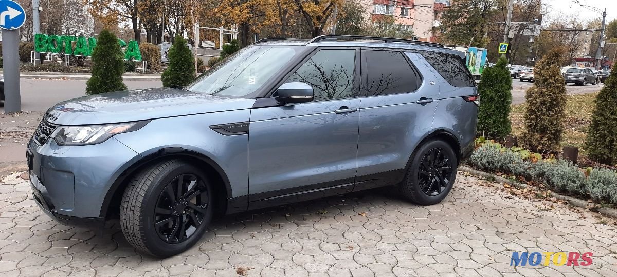 2018' Land Rover Discovery photo #3