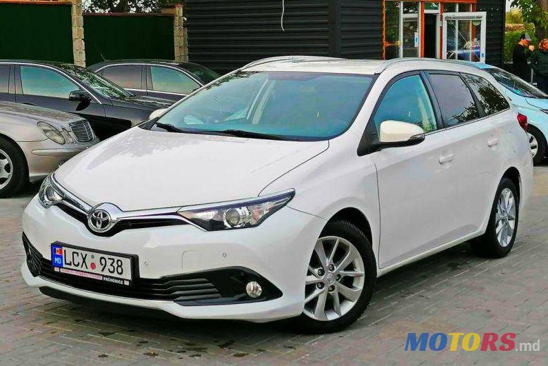 2016' Toyota Auris photo #1