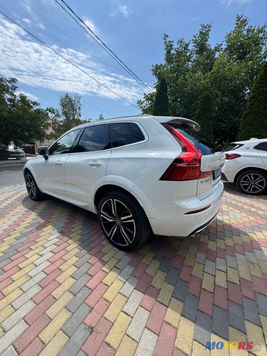 2019' Volvo XC60 photo #3