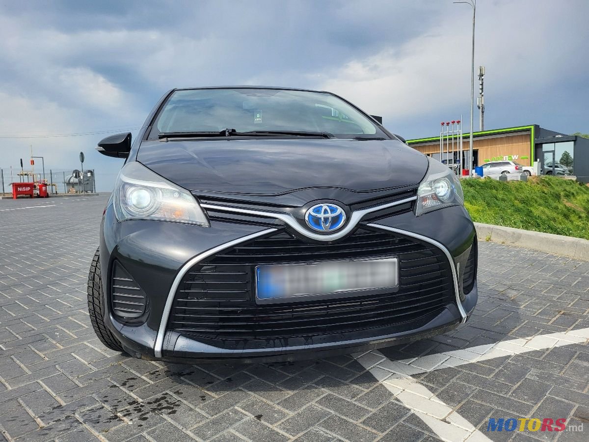 2016' Toyota Yaris photo #2