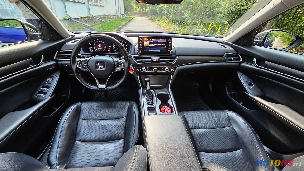 2018' Honda Accord photo #5
