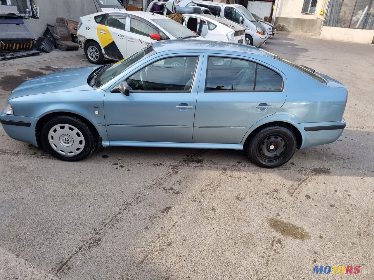 2002' Skoda Octavia photo #3