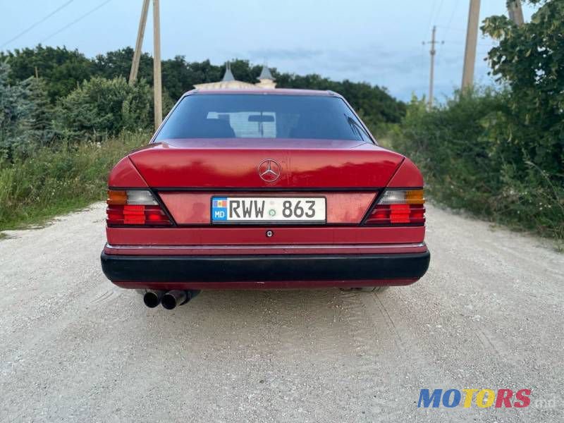 1992' Mercedes-Benz 124 photo #4