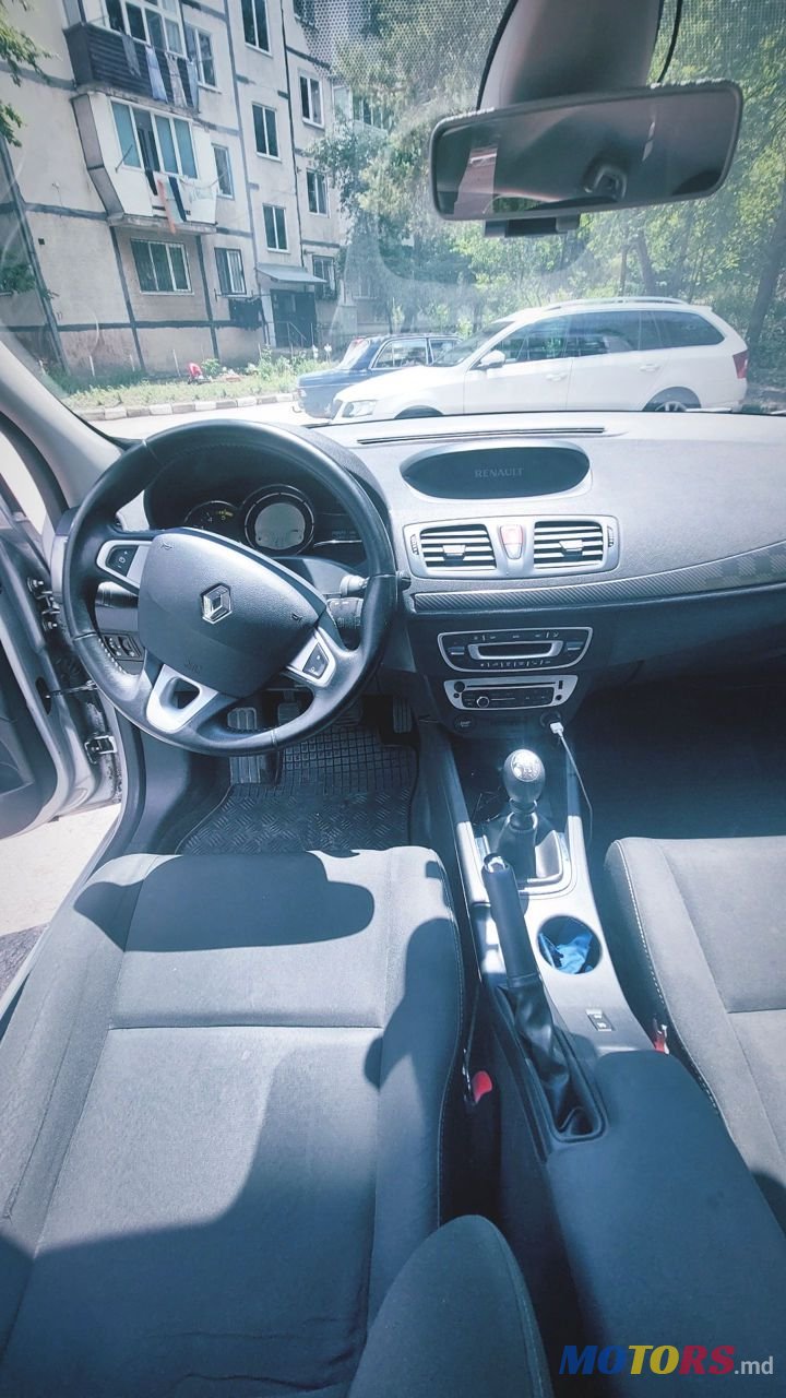 2012' Renault Megane photo #3