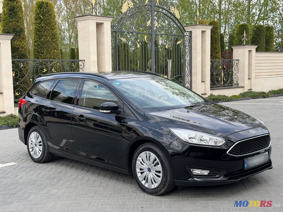 2017' Ford Focus photo #2