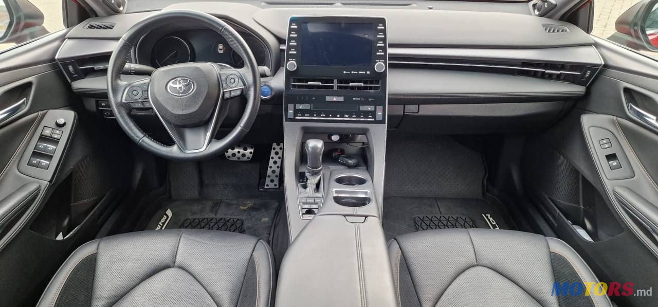 2020' Toyota Avalon photo #6