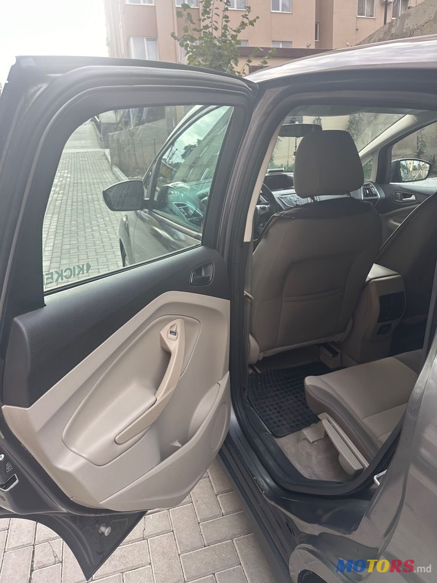 2013' Ford C-MAX photo #5