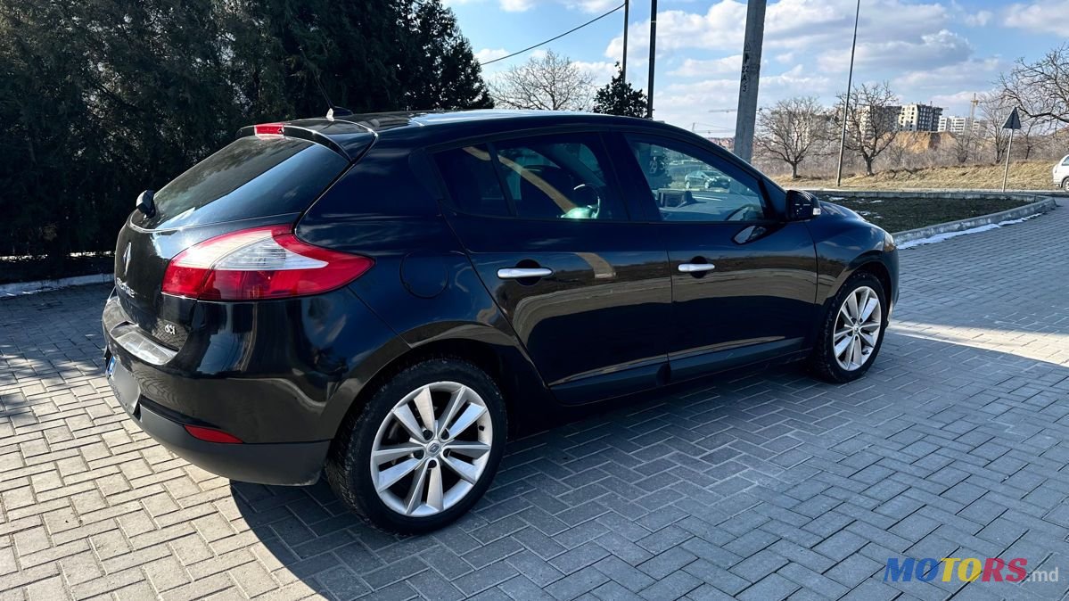2010' Renault Megane photo #4