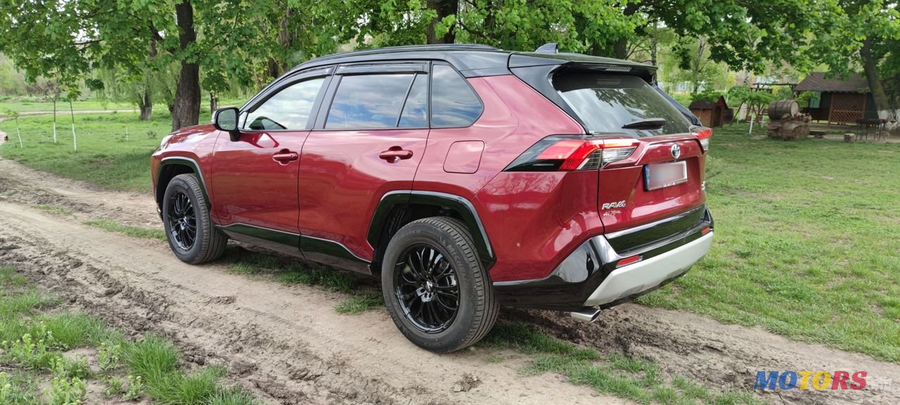 2020' Toyota RAV4 photo #4