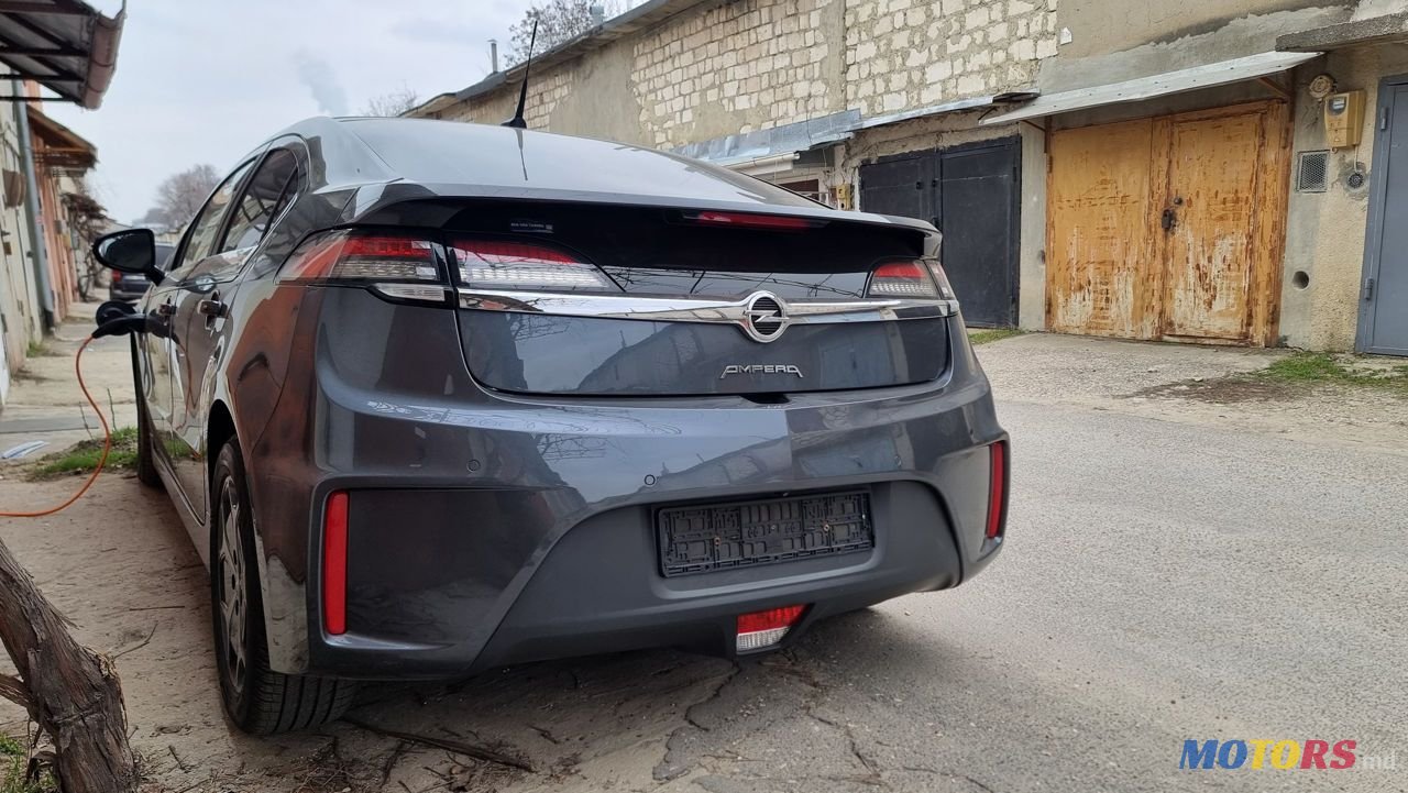 2012' Opel Ampera photo #2