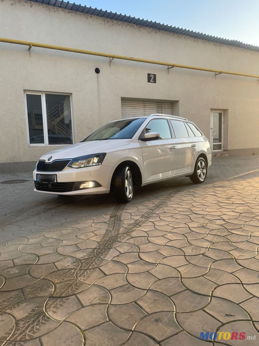 2015' Skoda Fabia photo #3