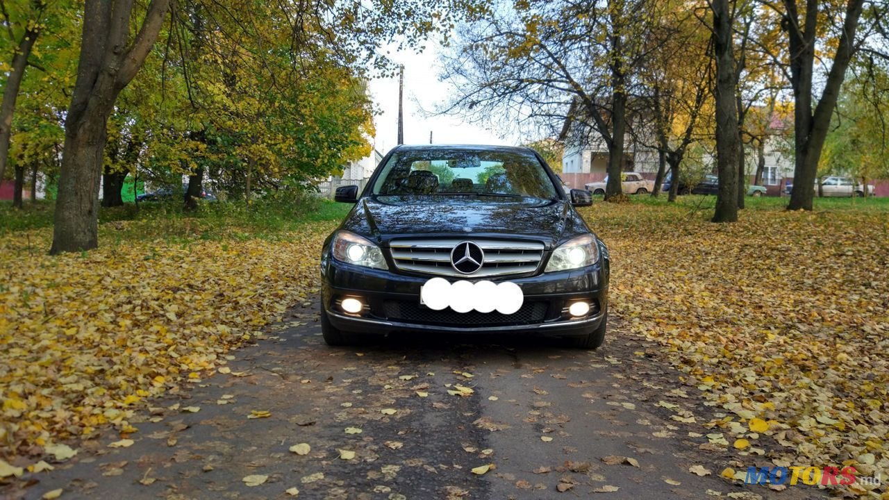 2009' Mercedes-Benz C Класс photo #2