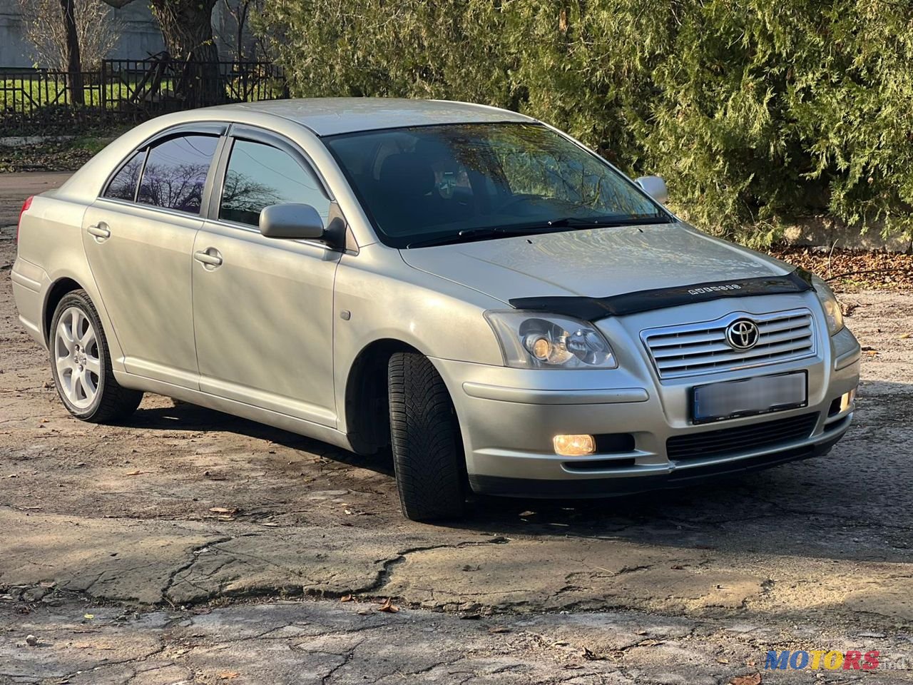 2004' Toyota Avensis photo #4