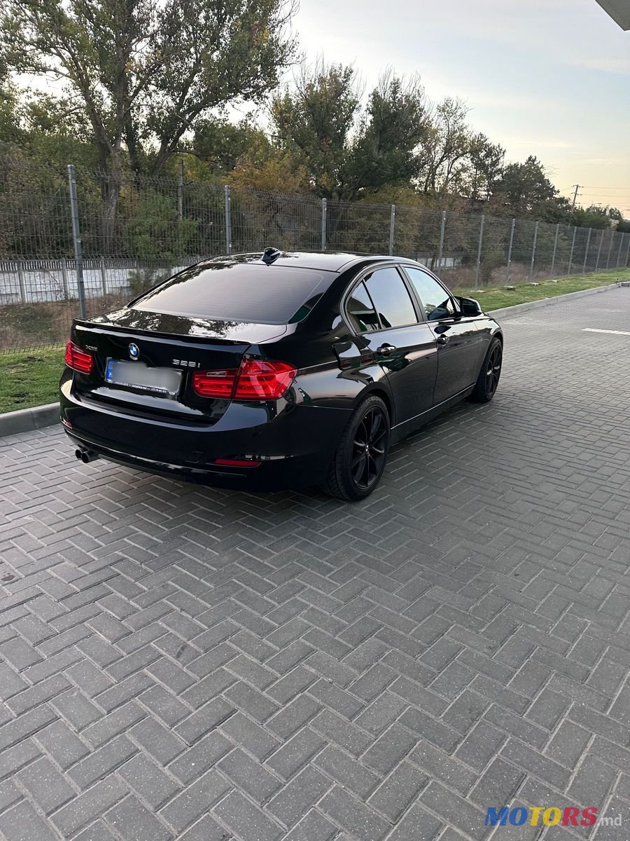 2014' BMW 3 Series photo #2