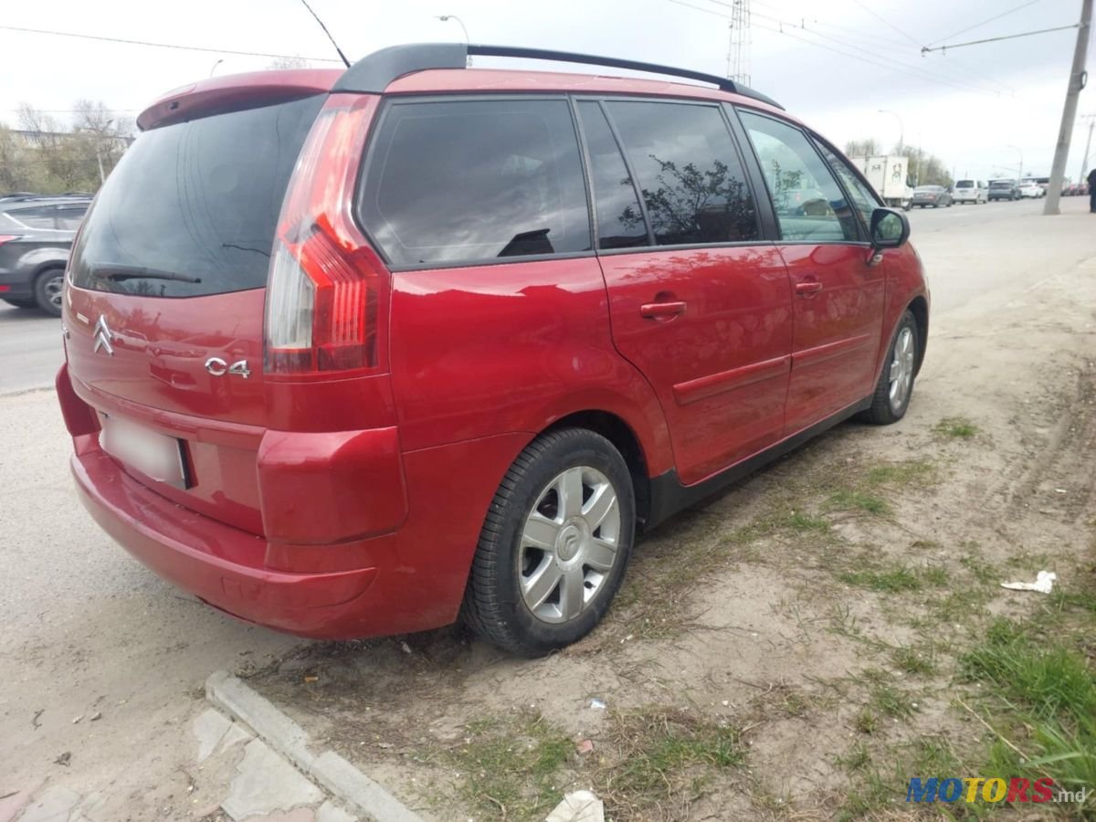 2008' Citroen C4 Picasso photo #3