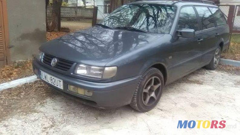 1995' Volkswagen Passat photo #1
