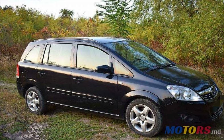 2009' Opel Zafira photo #1