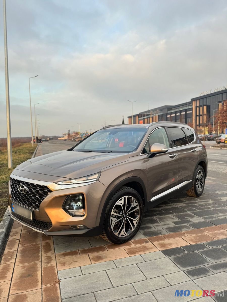 2018' Hyundai Santa Fe photo #1