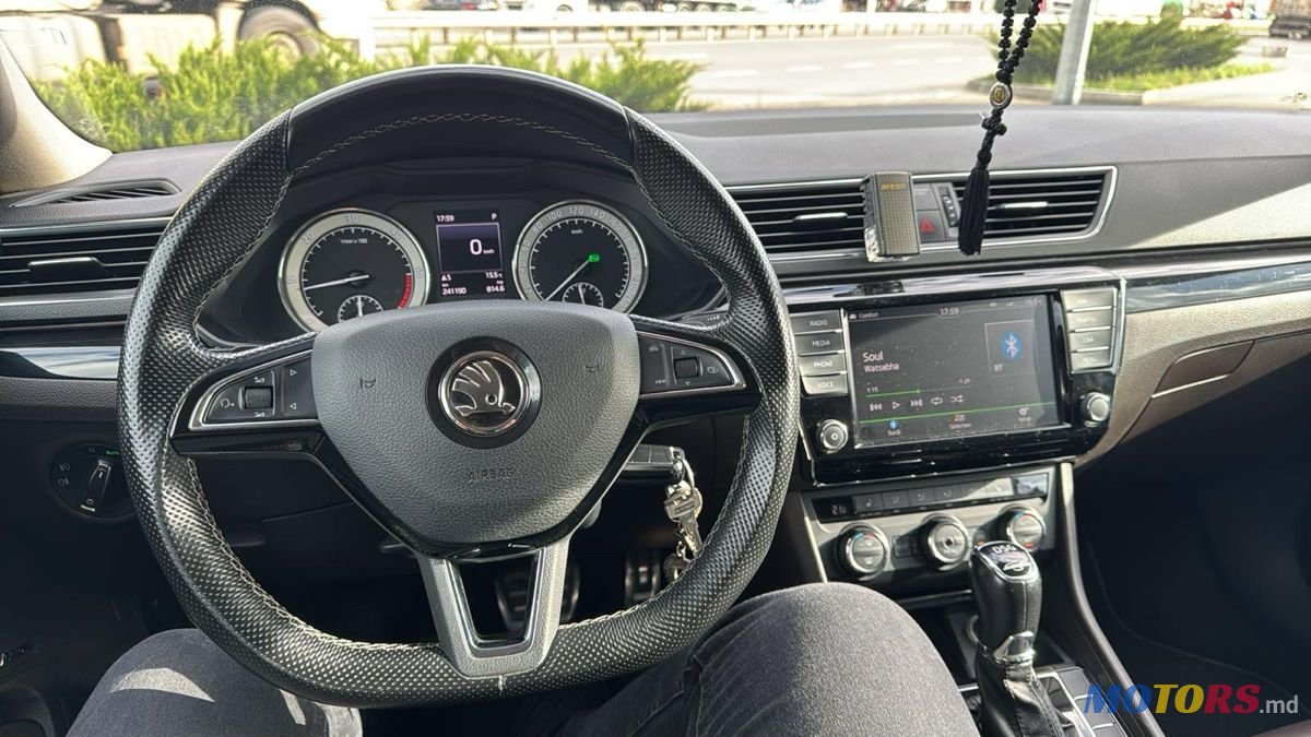 2017' Skoda Superb photo #4