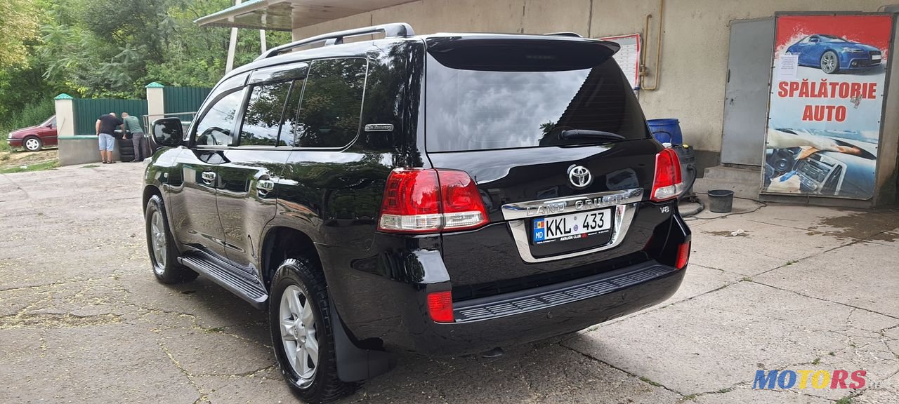 2009' Toyota Land Cruiser photo #4
