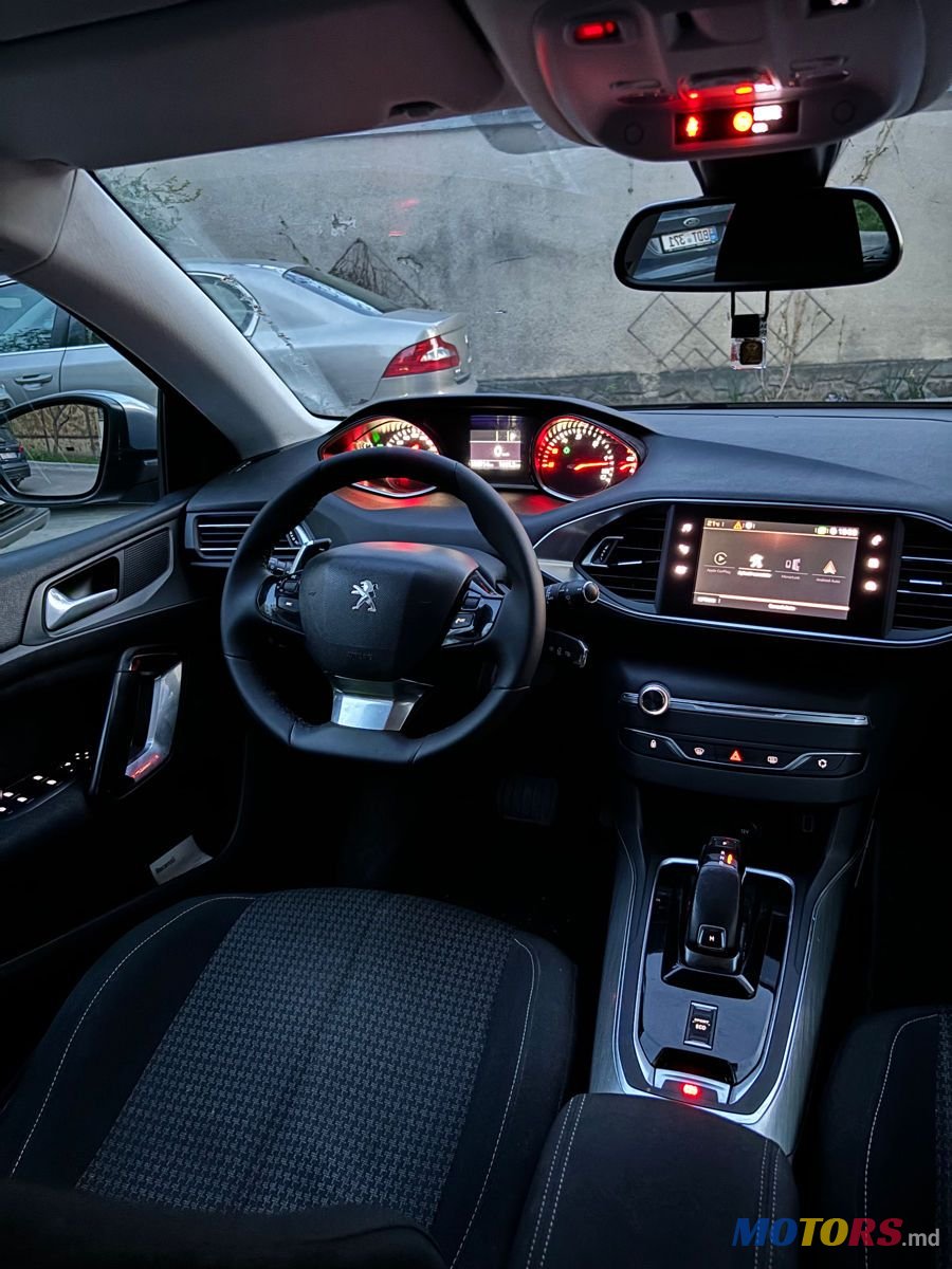 2018' Peugeot 308 photo #5
