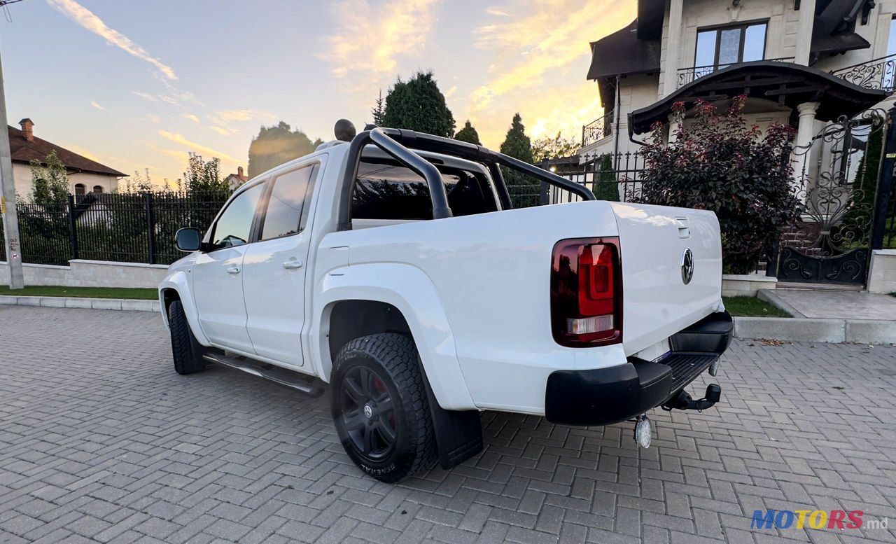 2015' Volkswagen Amarok photo #3