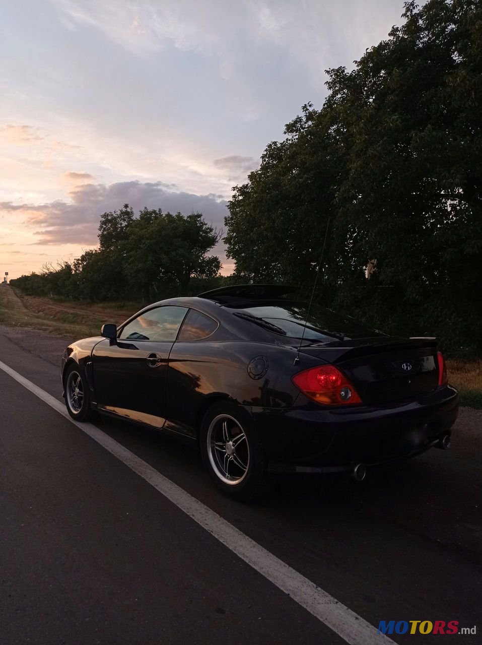 2003' Hyundai Coupe photo #1