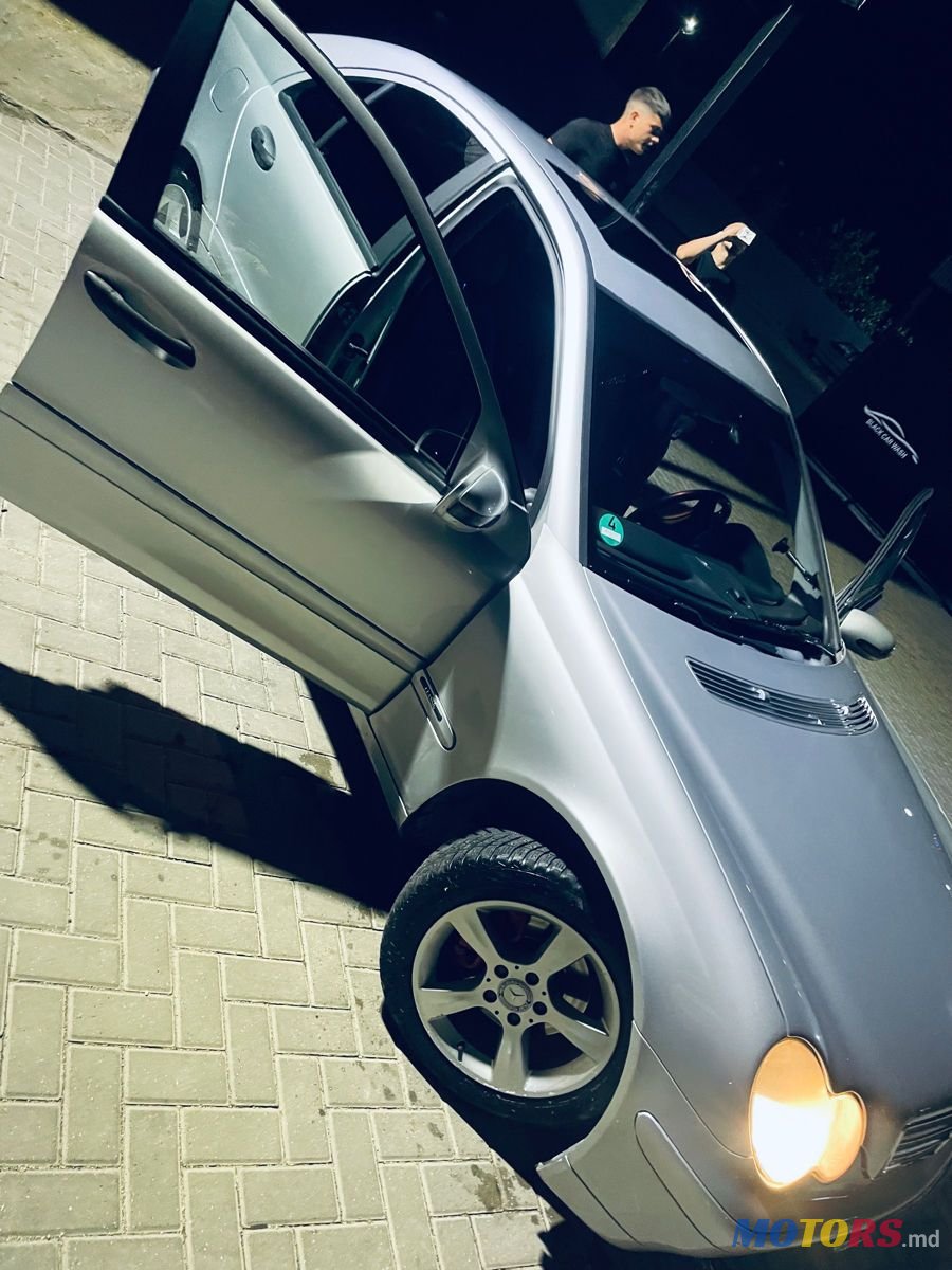 2002' Mercedes-Benz C-Class photo #1