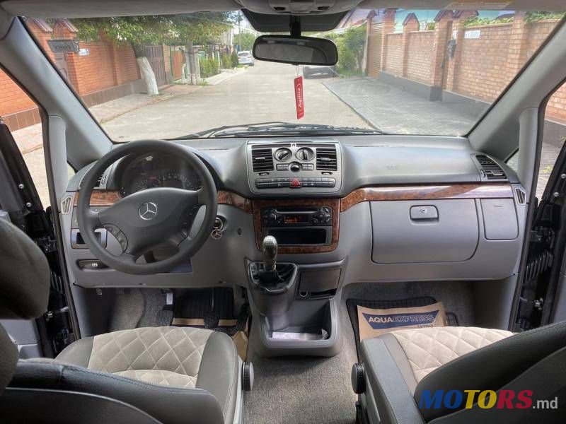 2006' Mercedes-Benz Viano photo #6