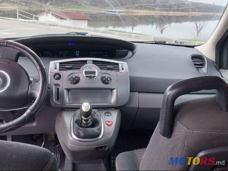 2007' Renault Grand Scenic photo #5