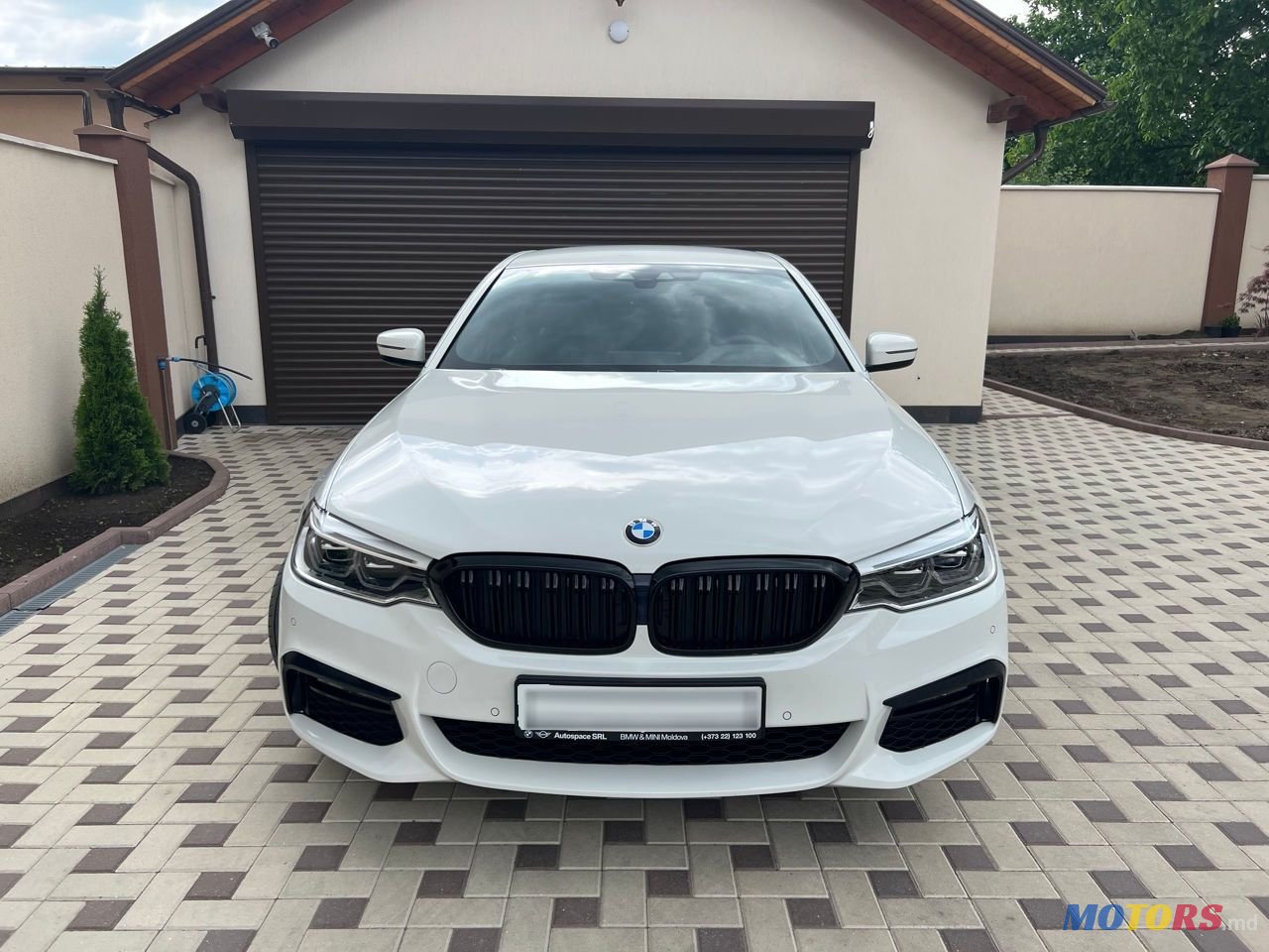 2020' BMW 5 Series photo #2