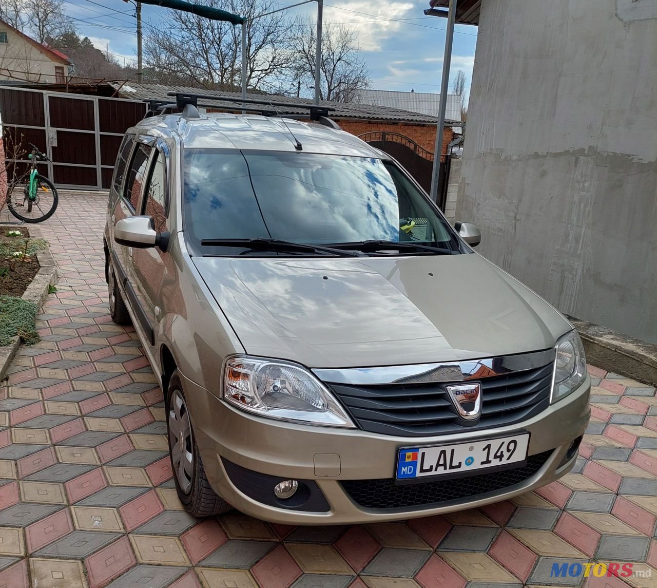2012' Dacia Logan Mcv photo #3